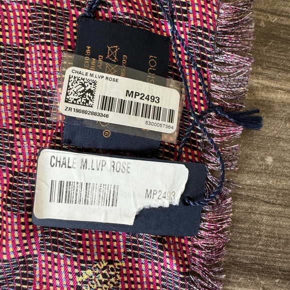Louis Vuitton scarf - Picture 5 of 8